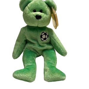 Ty Beanie Baby Green Retired Soccer Bear Kicks 1999